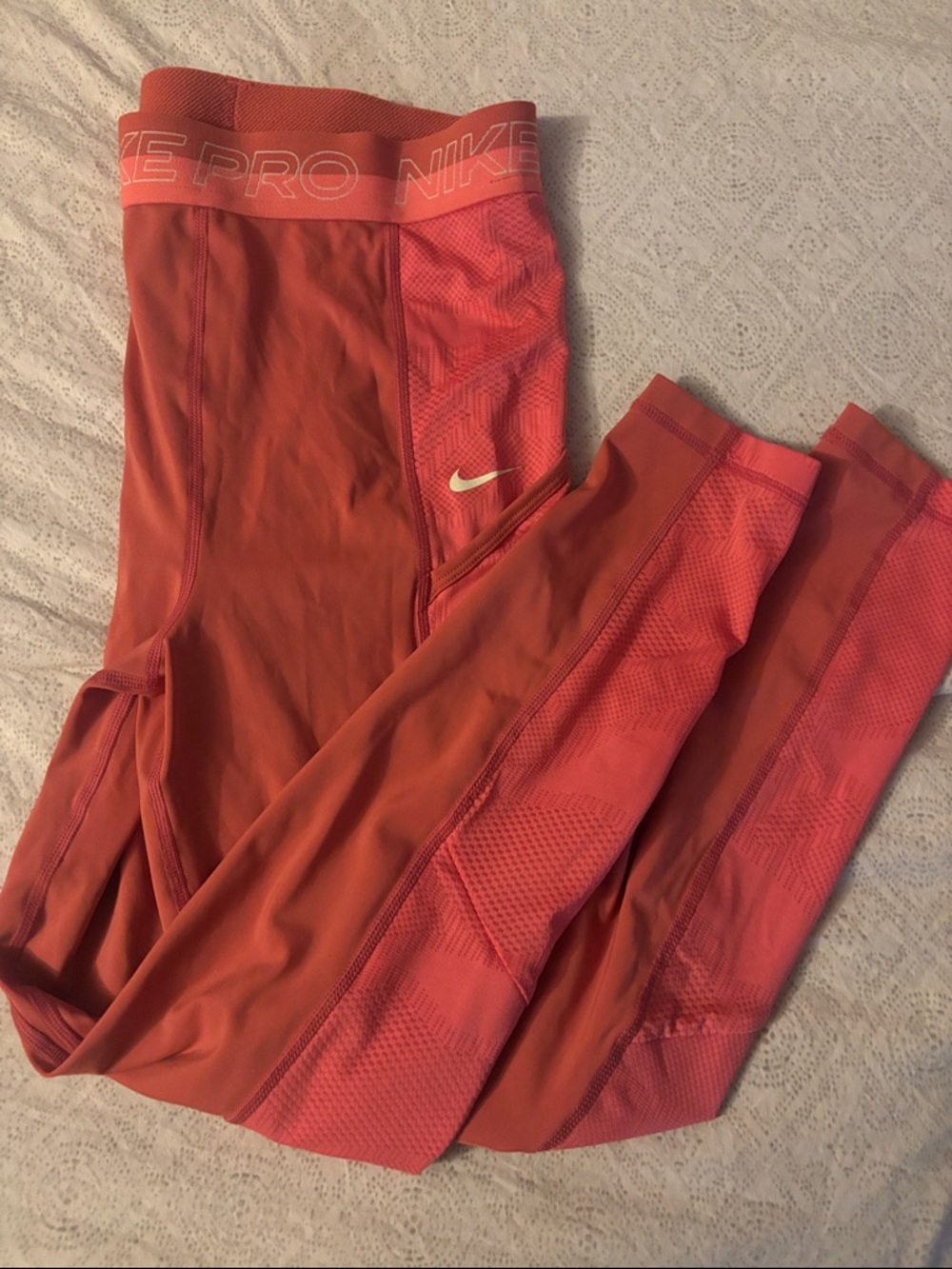 Nike Coral/Salmon Performance Leggings